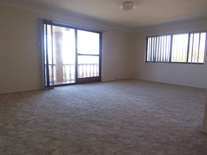 4 Tinaroo Street, Durack QLD 4077