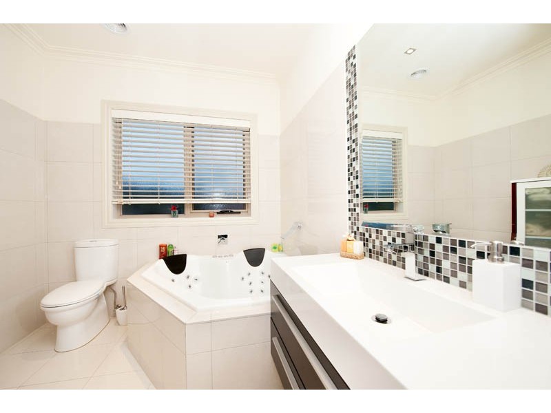 82 Belmore Road, Balwyn VIC 3103