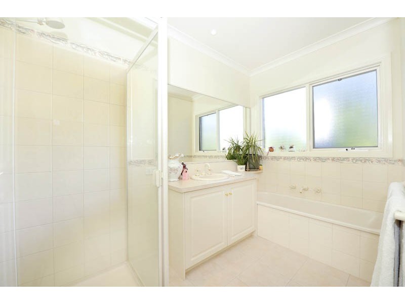 2/17 Olympiad Crescent, Box Hill North VIC 3129