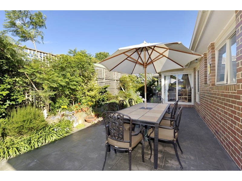 2/17 Olympiad Crescent, Box Hill North VIC 3129