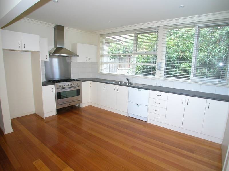 4B Yarrbat Avenue, Balwyn VIC 3103