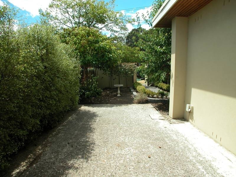 4B Yarrbat Avenue, Balwyn VIC 3103