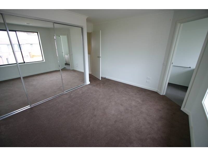 22 Camville Road, Mulgrave VIC 3170