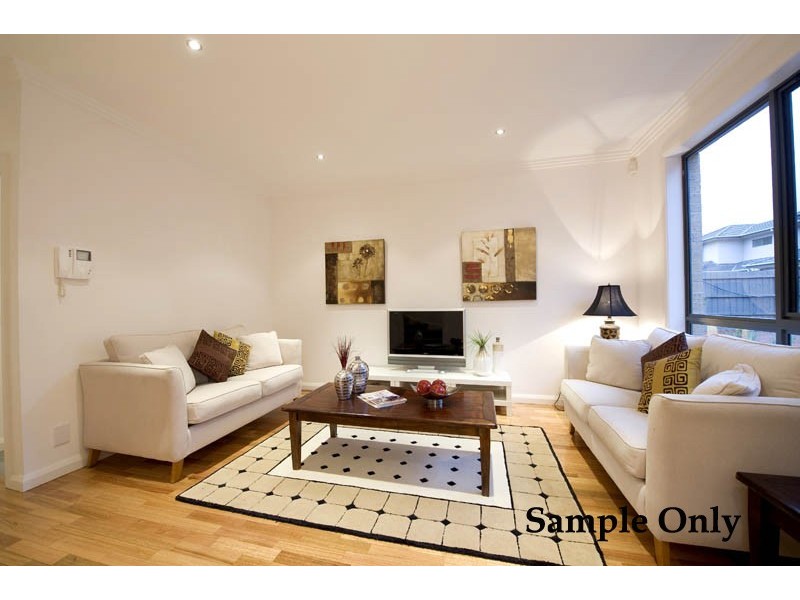 15/1 Nangnak Lane, Mont Albert VIC 3127