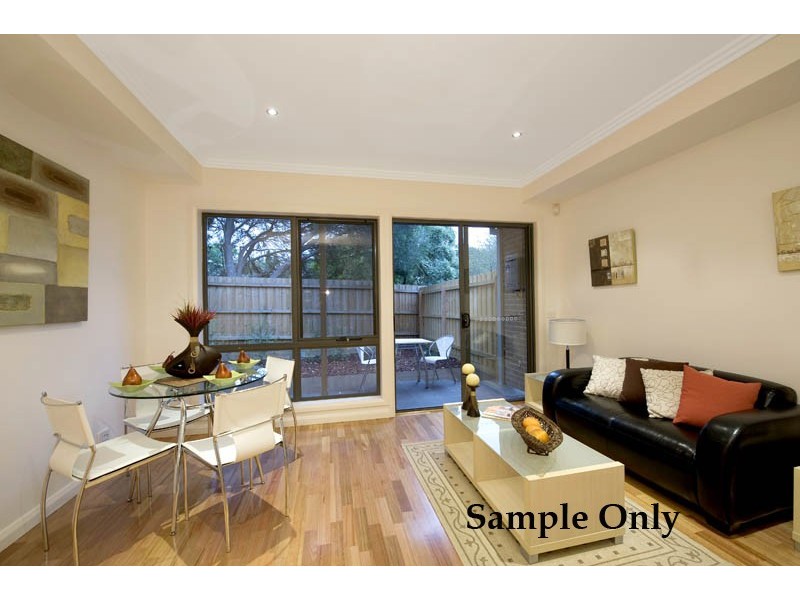 15/1 Nangnak Lane, Mont Albert VIC 3127