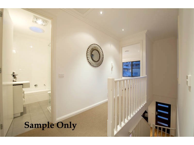 18/1 Nangnak Lane, Mont Albert VIC 3127