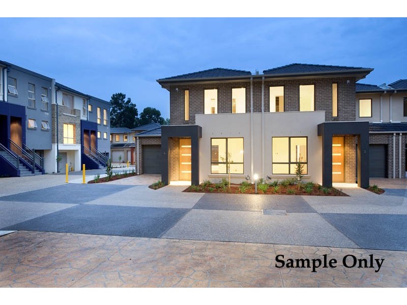 18/1 Nangnak Lane, Mont Albert VIC 3127