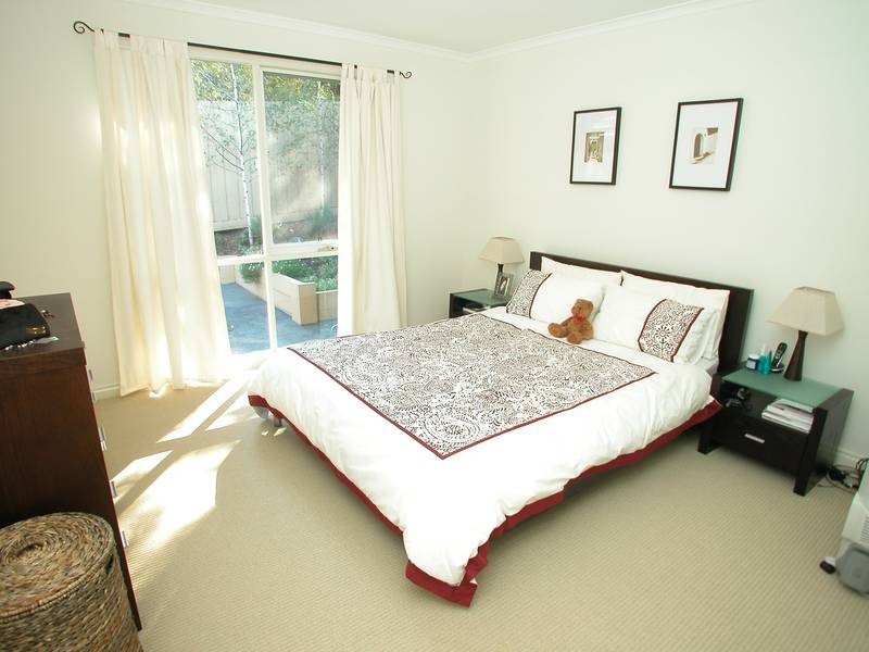 2/1 Shirley Court, Doncaster East VIC 3109