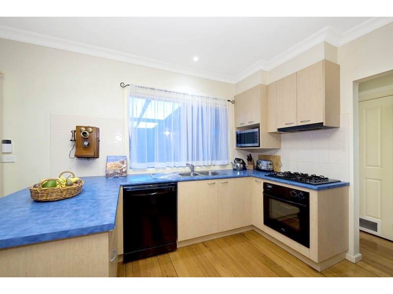 1/24 Quentin Street, Forest Hill VIC 3131