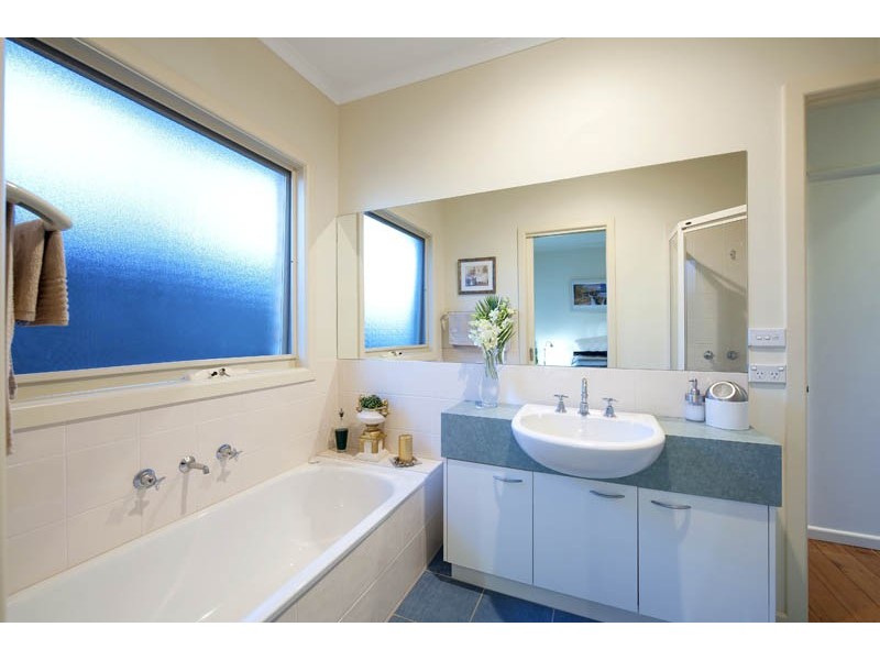 1/24 Quentin Street, Forest Hill VIC 3131