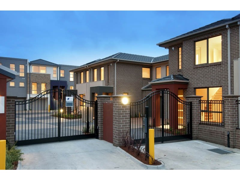 22/1 Nangnak Lane, Mont Albert VIC 3127