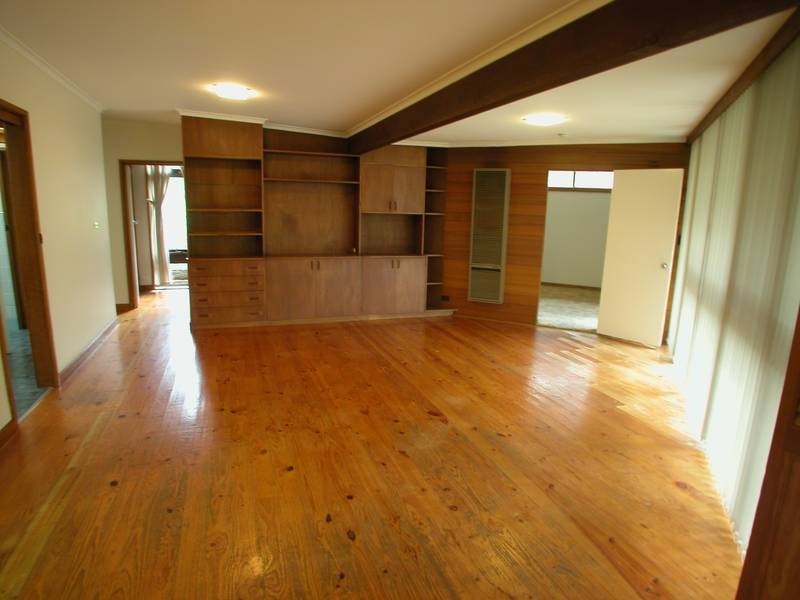 19 Belinda Crescent, Doncaster East VIC 3109