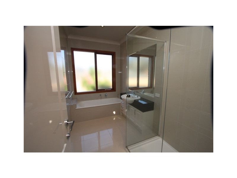 1/11 Beatrice Avenue, Surrey Hills VIC 3127