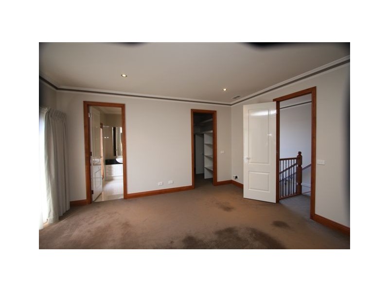 1/11 Beatrice Avenue, Surrey Hills VIC 3127