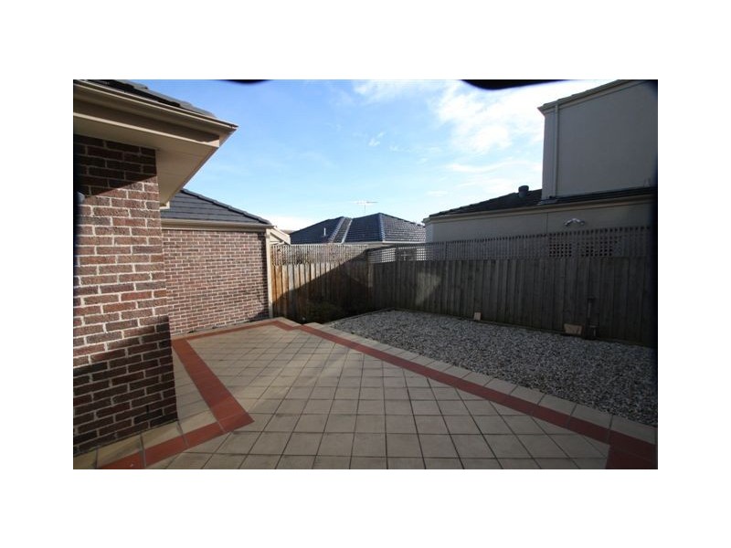 1/11 Beatrice Avenue, Surrey Hills VIC 3127