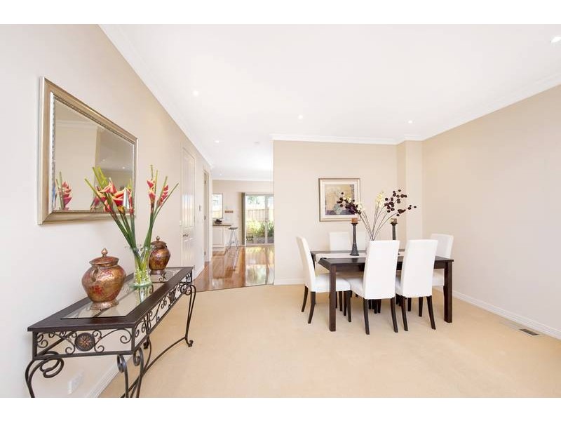17 Kingswood Rise, Box Hill South VIC 3128