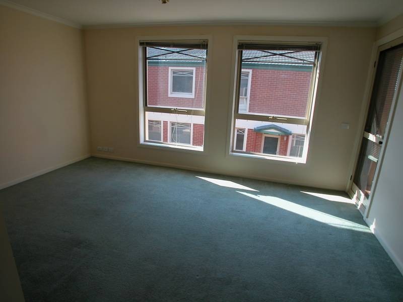 24/910 Canterbury Road, Box Hill South VIC 3128