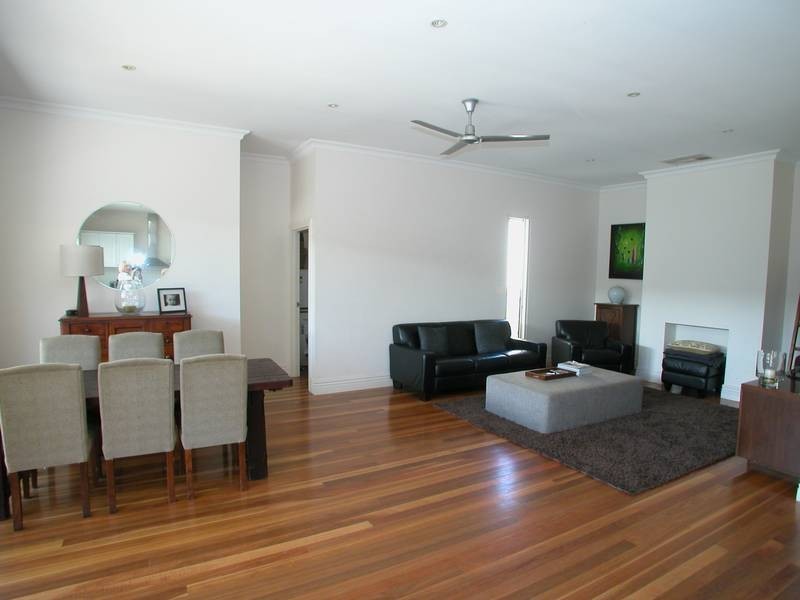 4 William Street, Box Hill VIC 3128