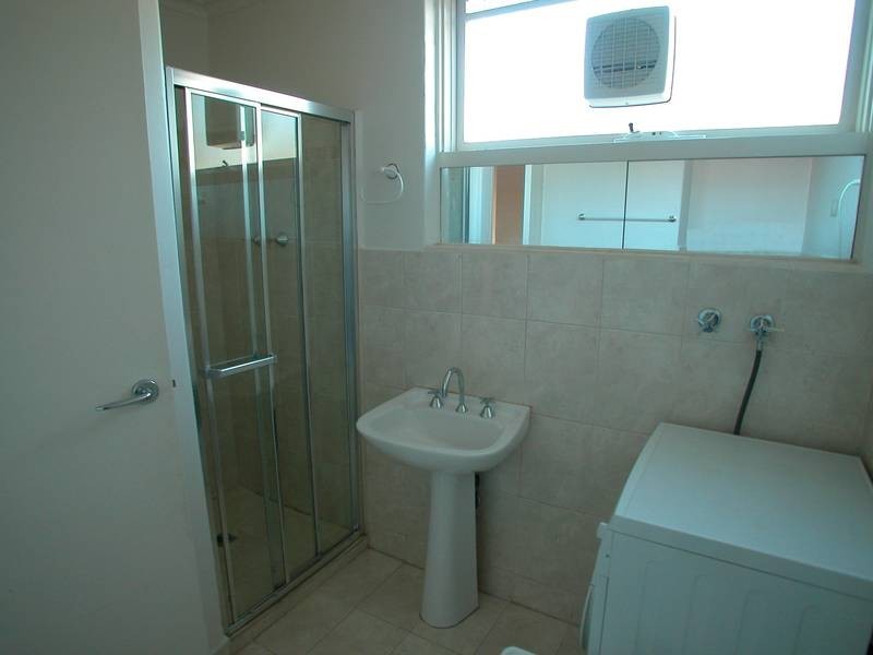 1/20 Toward Street, Murrumbeena VIC 3163