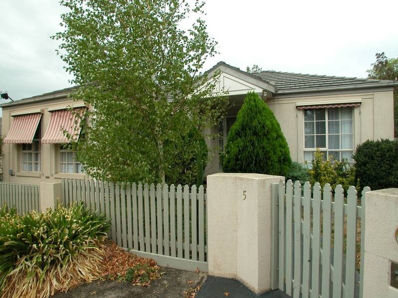 1/5 Sevenoaks Street, Balwyn VIC 3103