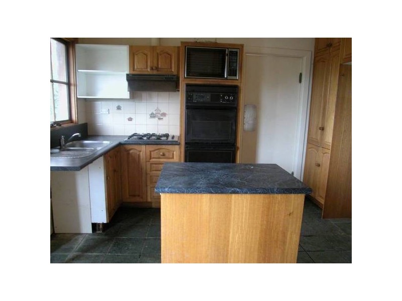 3 Edwards Street, Burwood VIC 3125