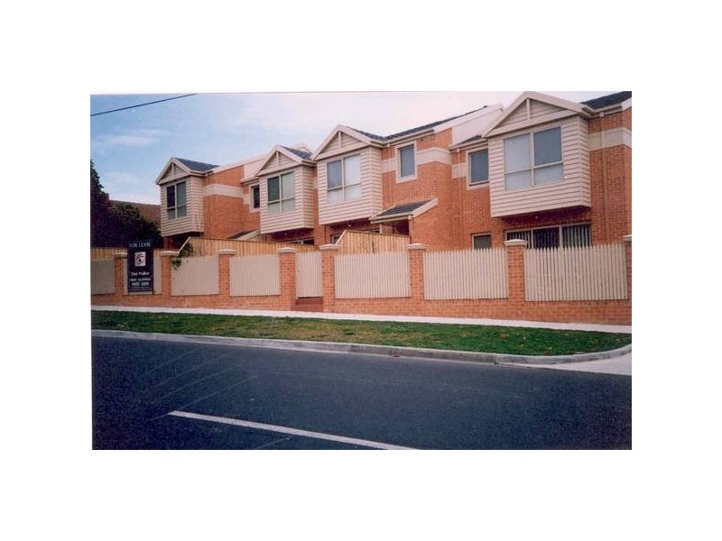 2/64 Doncaster East Road, Mitcham VIC 3132