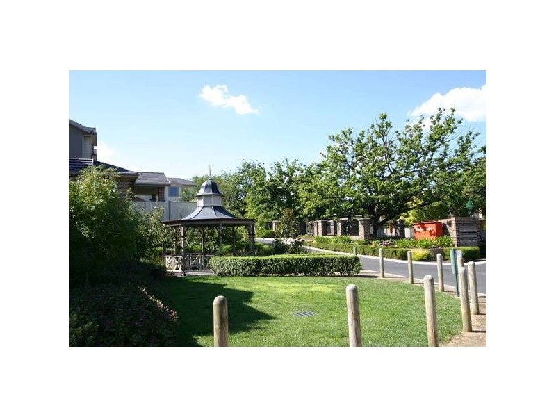 6 Kingswood Rise, Box Hill VIC 3128