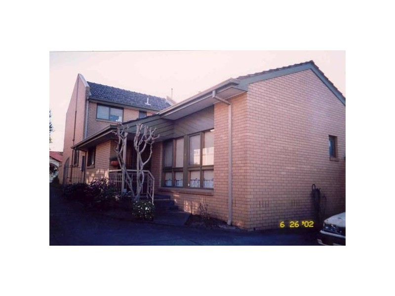 2/14 Woodlands Avenue, Kew East VIC 3102