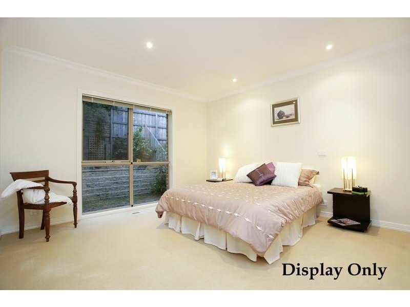 2 Kingswood Rise, Box Hill VIC 3128