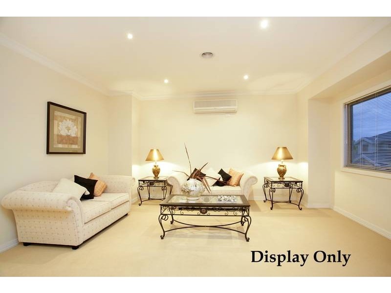 2 Kingswood Rise, Box Hill VIC 3128