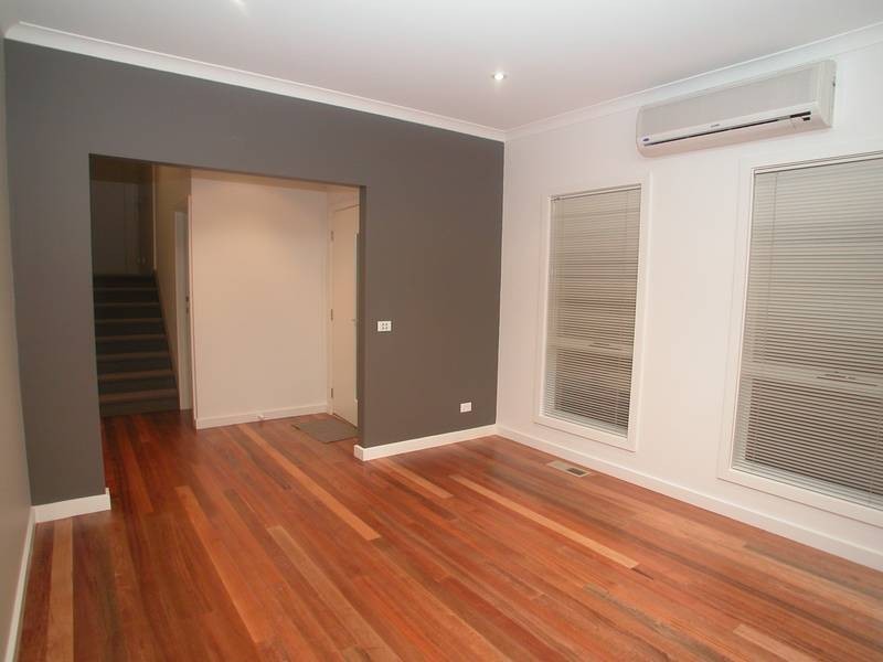 1/10 Box Hill Crescent, Mont Albert North VIC 3129