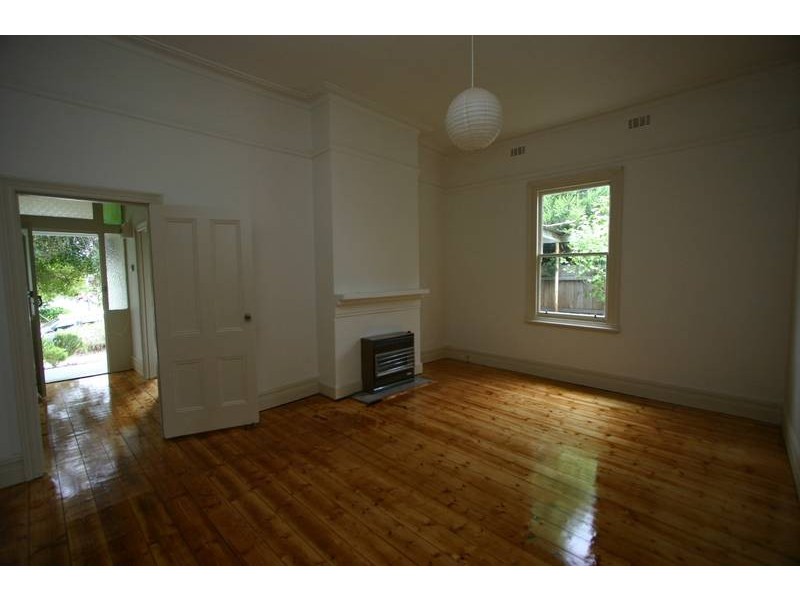 15 Harrow Street, Box Hill VIC 3128