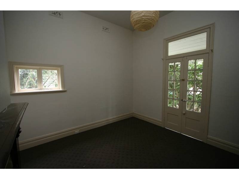 15 Harrow Street, Box Hill VIC 3128