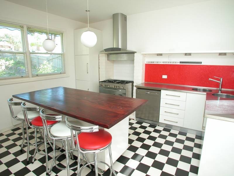 32 Box Hill Crescent, Mont Albert North VIC 3129