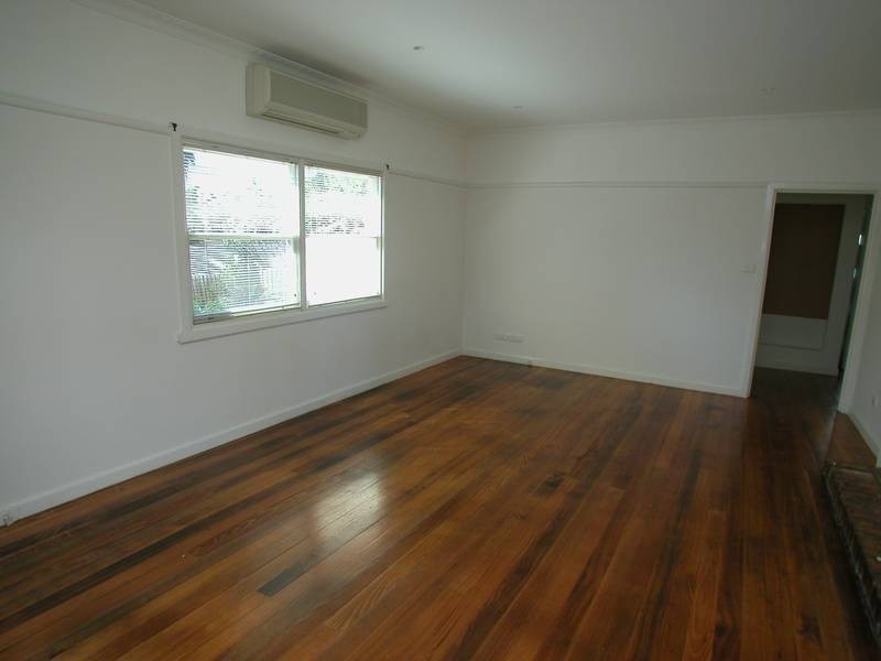 32 Box Hill Crescent, Mont Albert North VIC 3129