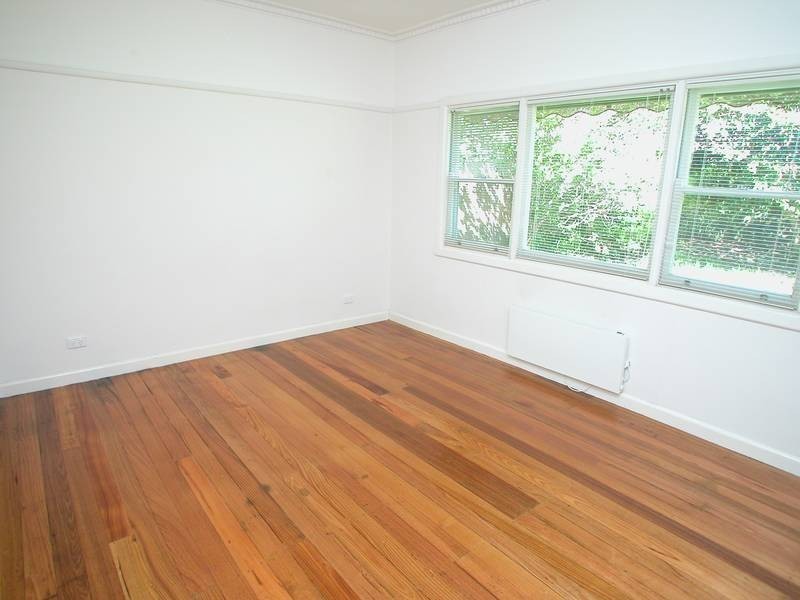 32 Box Hill Crescent, Mont Albert North VIC 3129