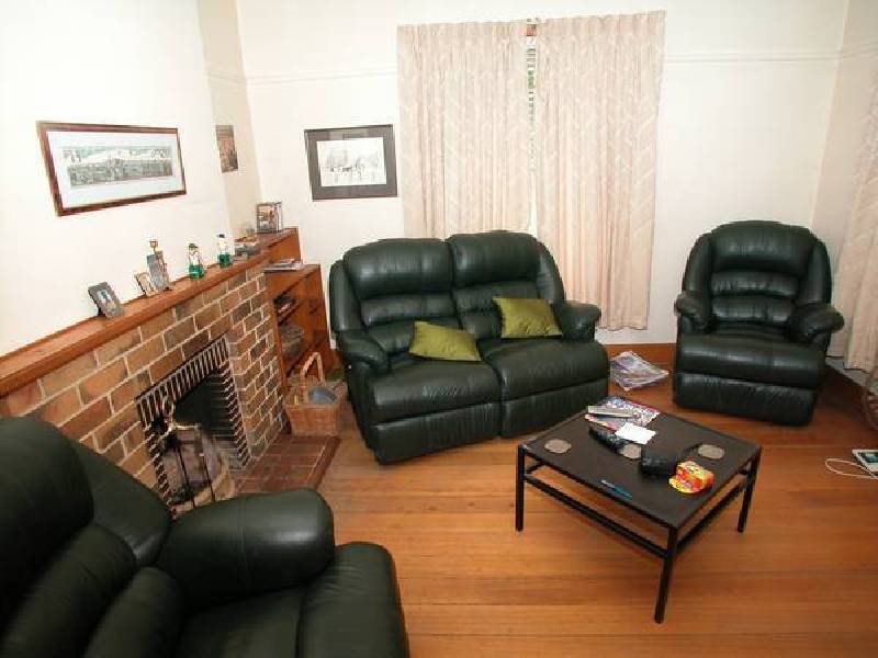 Canterbury Road, Blackburn VIC 3130