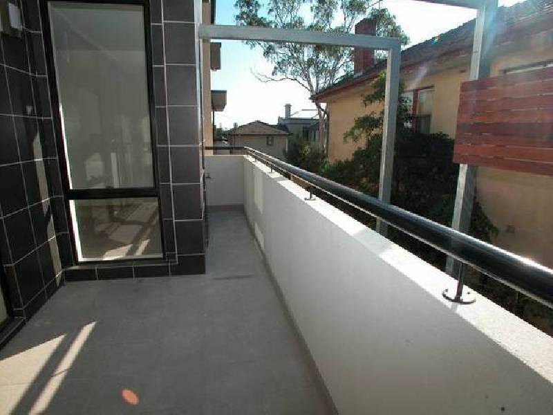 Glenroy Road, Hawthorn VIC 3122