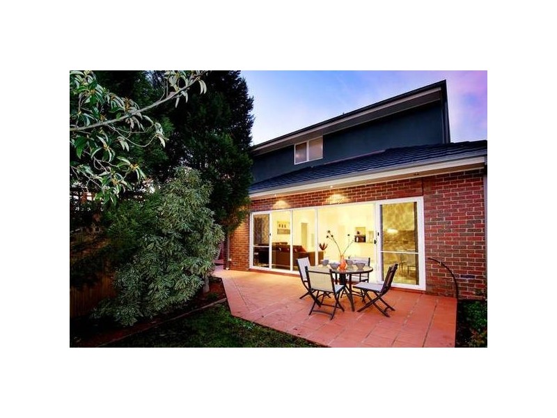 2/16 Powers Street, Donvale VIC 3111