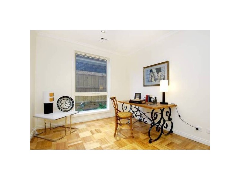 2/16 Powers Street, Donvale VIC 3111