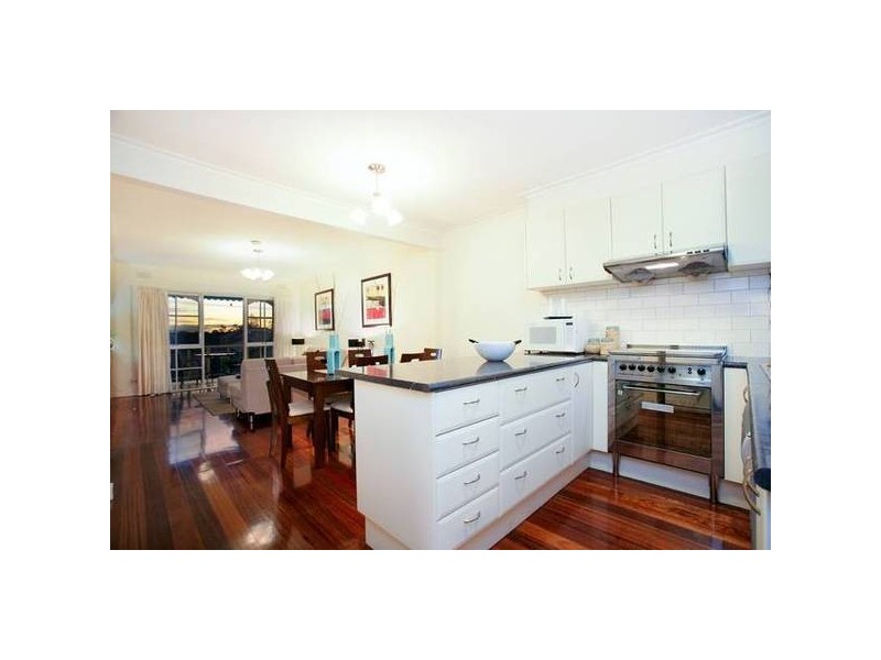 2/163 Prospect Hill Road, Canterbury VIC 3126