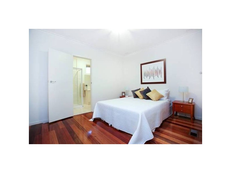 2/163 Prospect Hill Road, Canterbury VIC 3126