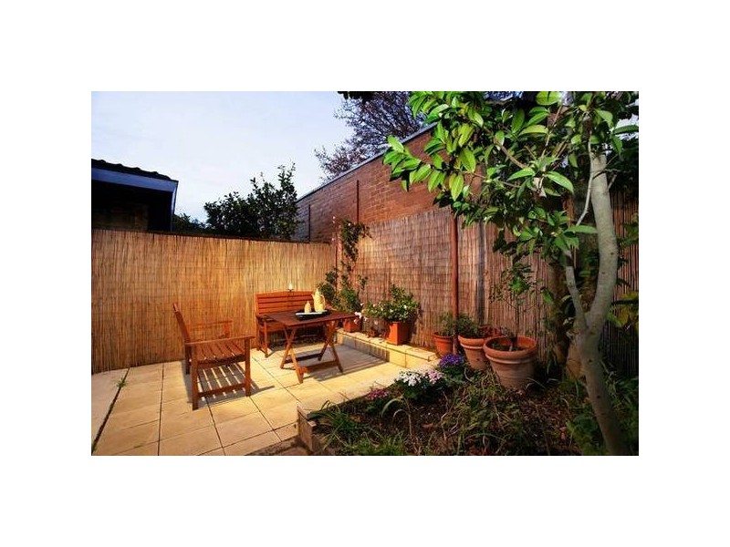 2/163 Prospect Hill Road, Canterbury VIC 3126