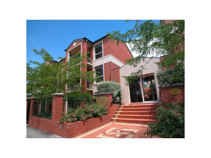 Canterbury Road, Box Hill VIC 3128