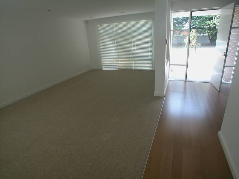 14 Waverley Park Drive, Mulgrave VIC 3170