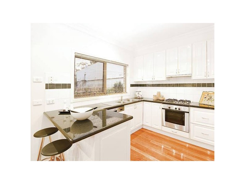 13 Kingswood Rise, Box Hill South VIC 3128