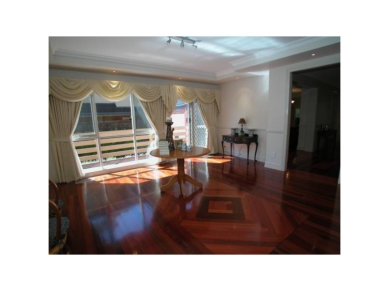 73 Victoria Crescent, Mont Albert VIC 3127