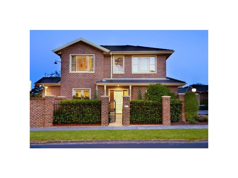 1/1 Hood Street, Mont Albert VIC 3127