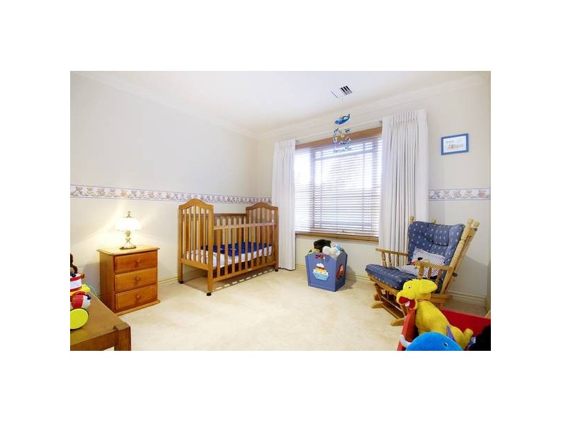 1/1 Hood Street, Mont Albert VIC 3127