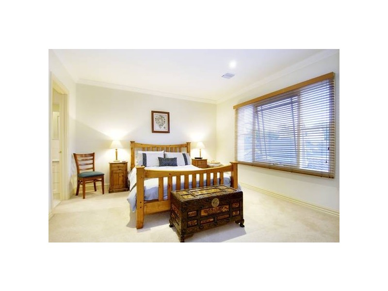 1/1 Hood Street, Mont Albert VIC 3127